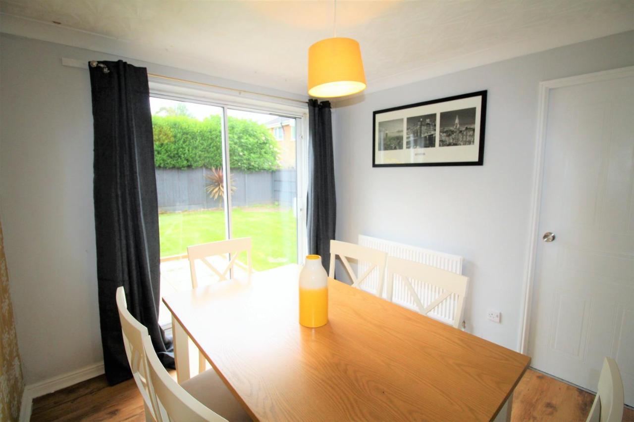 Doncaster - Warmsworth - Great Customer Feedback - 3 Bed Detached House - Private Garden & Parking Plus Garage - Quiet Cul De Sac Location - Dog Friendly - Fast Wifi - Close To Motorway Access Buitenkant foto