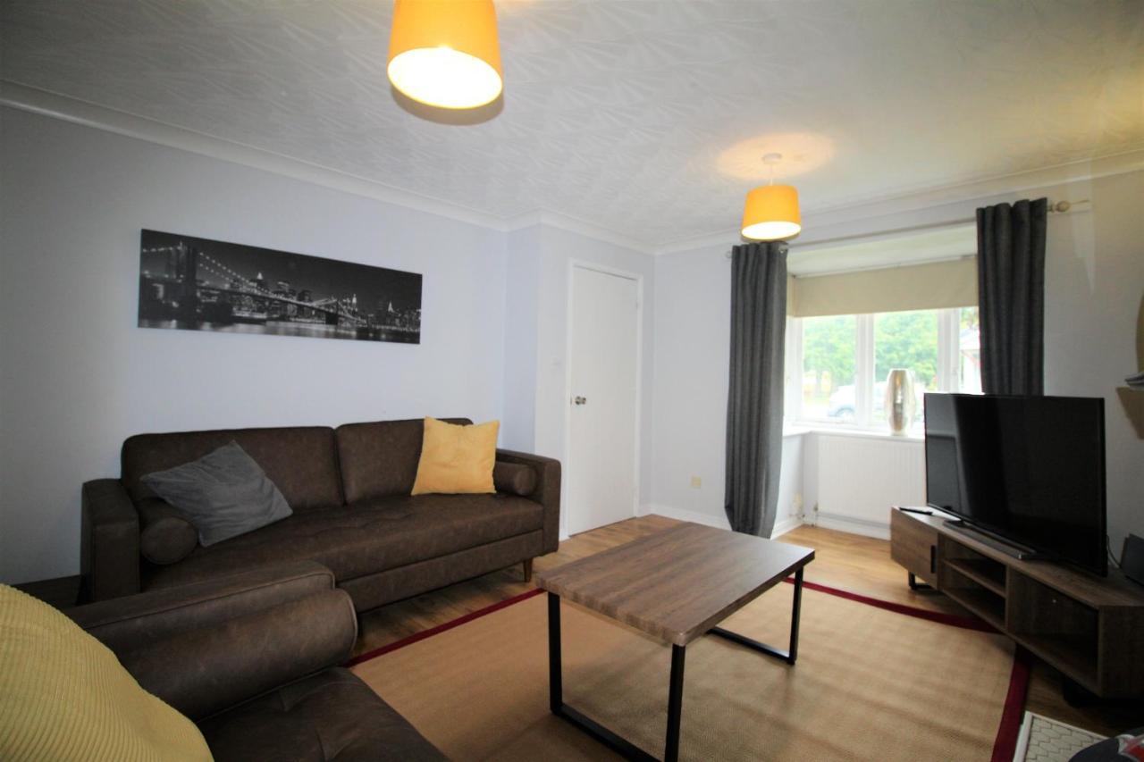 Doncaster - Warmsworth - Great Customer Feedback - 3 Bed Detached House - Private Garden & Parking Plus Garage - Quiet Cul De Sac Location - Dog Friendly - Fast Wifi - Close To Motorway Access Buitenkant foto