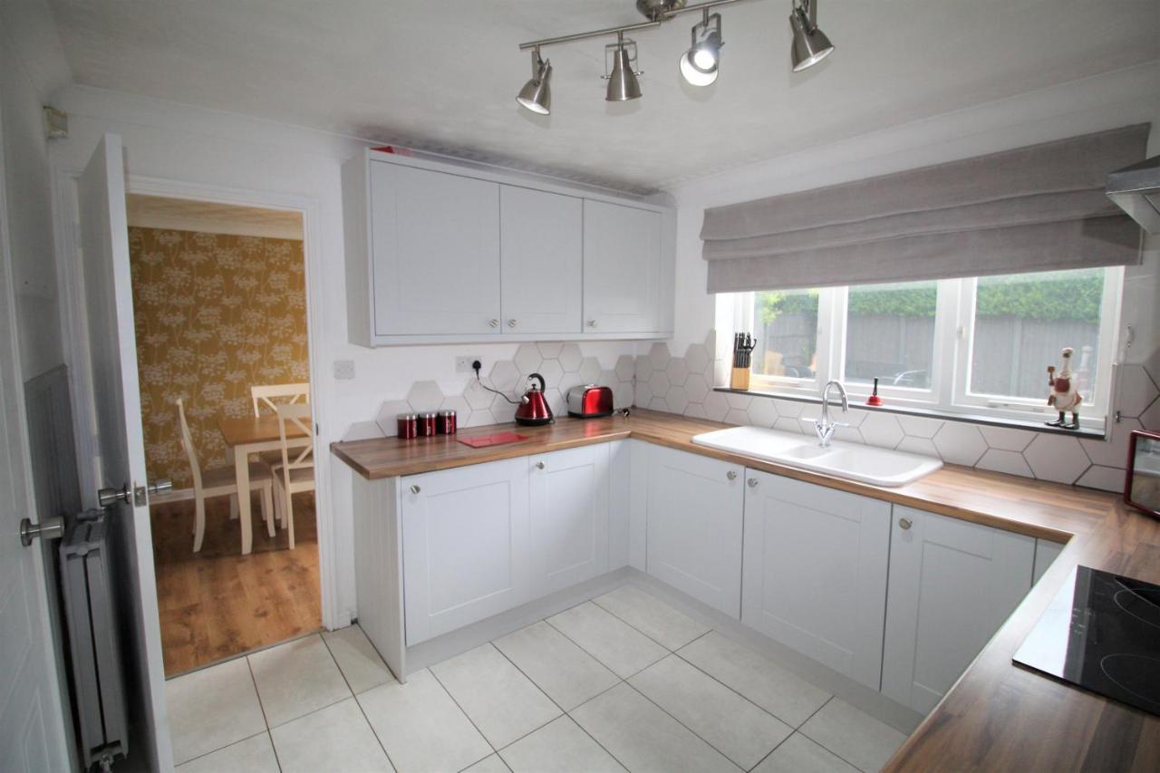 Doncaster - Warmsworth - Great Customer Feedback - 3 Bed Detached House - Private Garden & Parking Plus Garage - Quiet Cul De Sac Location - Dog Friendly - Fast Wifi - Close To Motorway Access Buitenkant foto