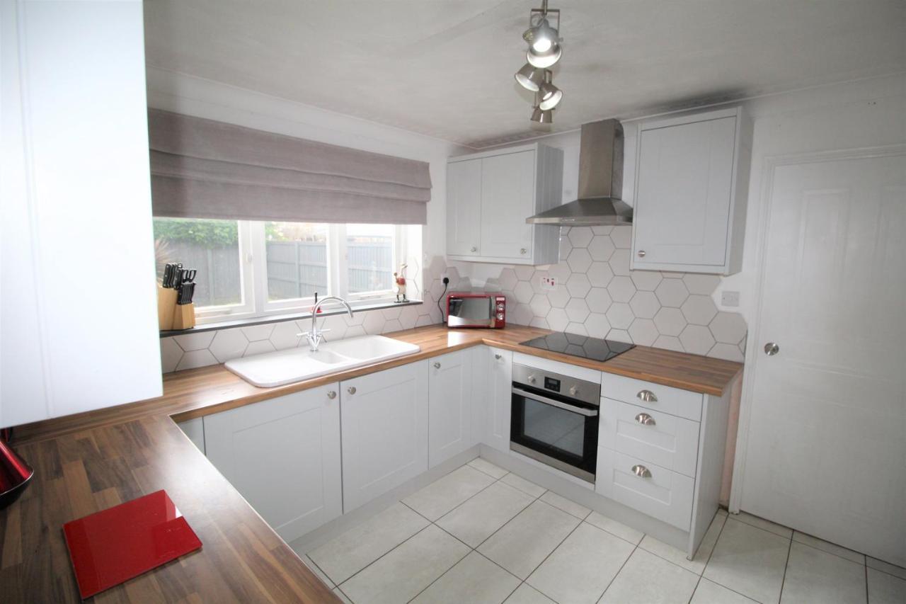 Doncaster - Warmsworth - Great Customer Feedback - 3 Bed Detached House - Private Garden & Parking Plus Garage - Quiet Cul De Sac Location - Dog Friendly - Fast Wifi - Close To Motorway Access Buitenkant foto