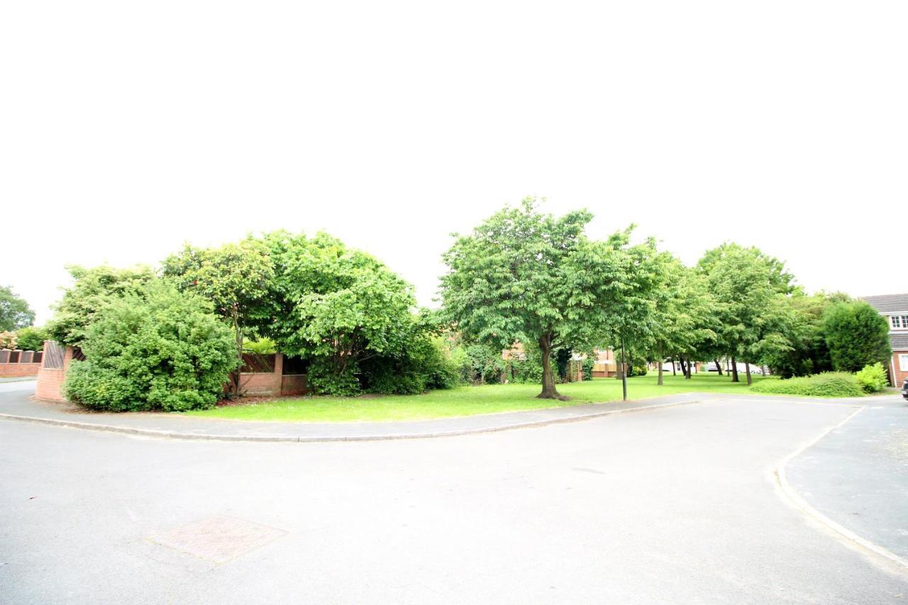 Doncaster - Warmsworth - Great Customer Feedback - 3 Bed Detached House - Private Garden & Parking Plus Garage - Quiet Cul De Sac Location - Dog Friendly - Fast Wifi - Close To Motorway Access Buitenkant foto
